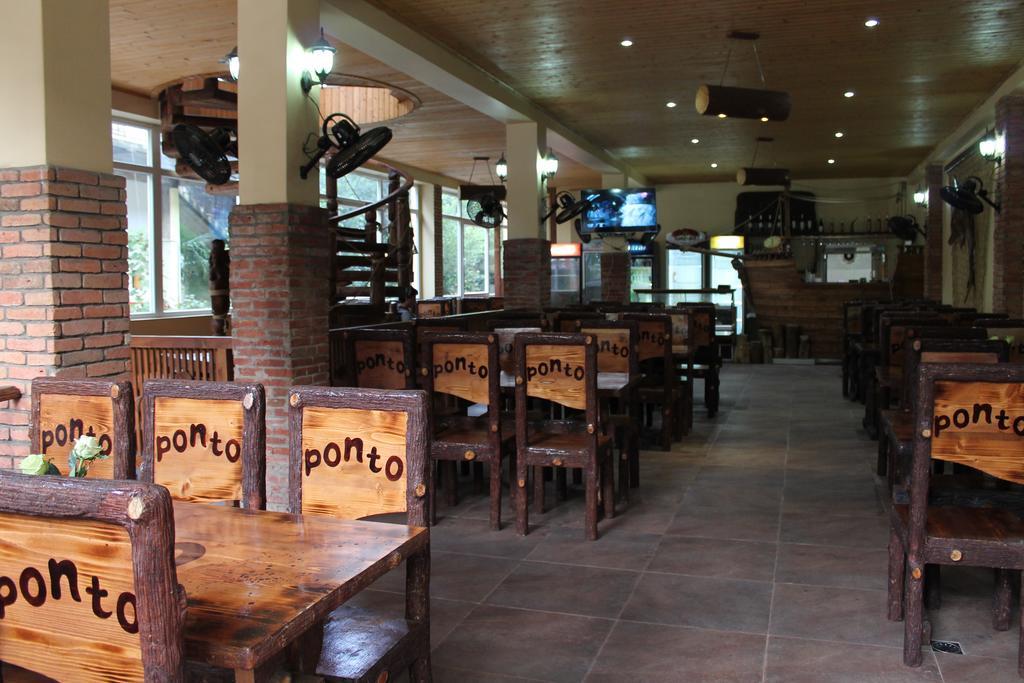 Ponto Hotel Koboeleti Buitenkant foto