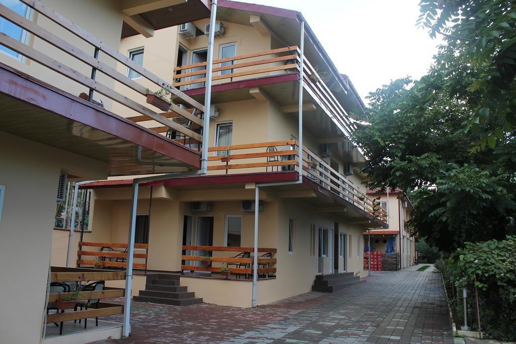Ponto Hotel Koboeleti Buitenkant foto