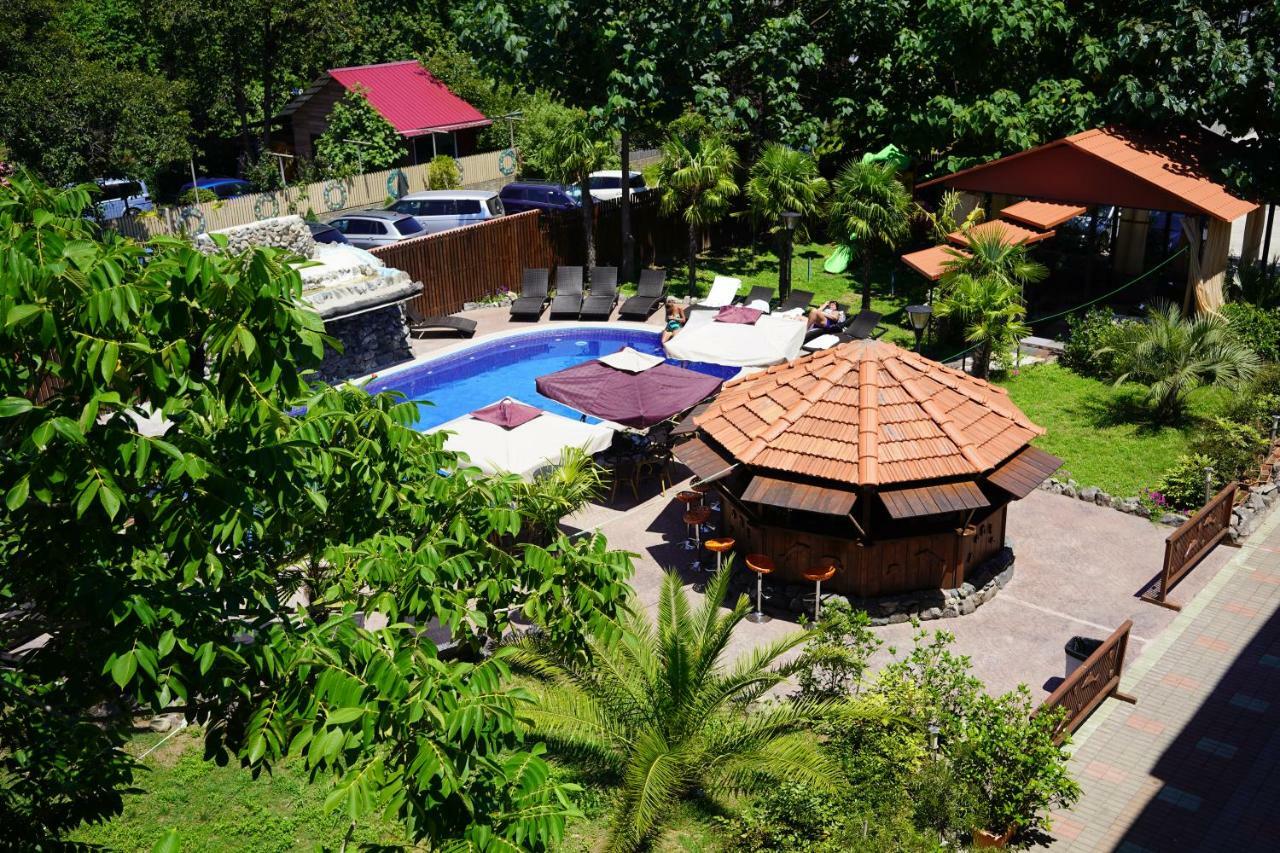 Ponto Hotel Koboeleti Buitenkant foto
