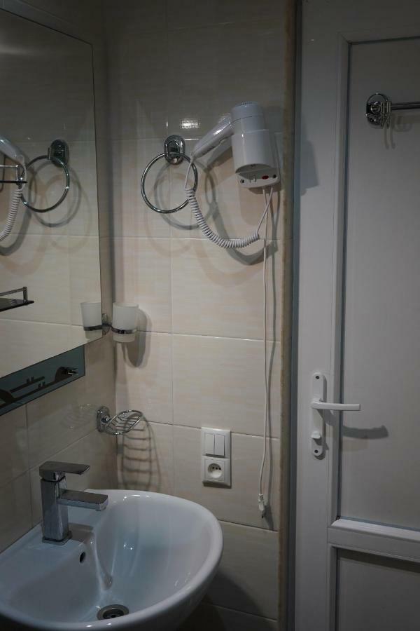 Ponto Hotel Koboeleti Buitenkant foto