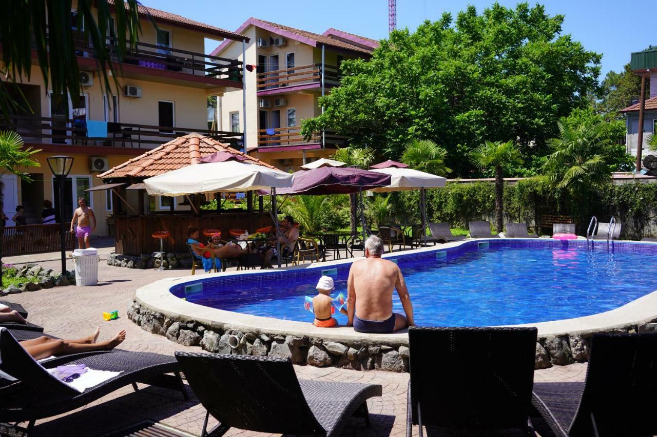 Ponto Hotel Koboeleti Buitenkant foto