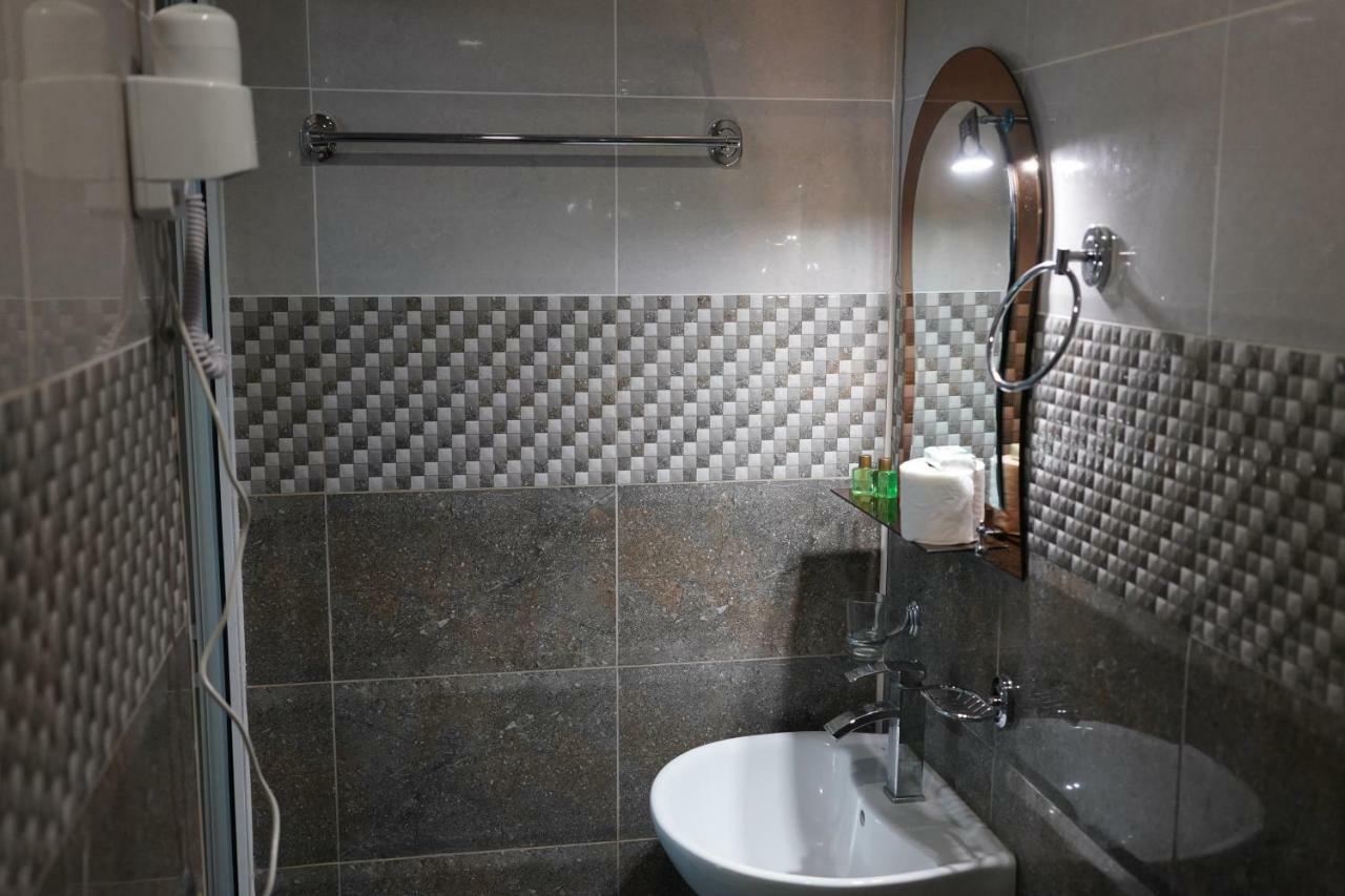 Ponto Hotel Koboeleti Kamer foto