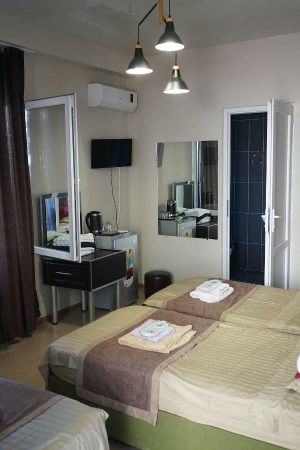 Ponto Hotel Koboeleti Buitenkant foto